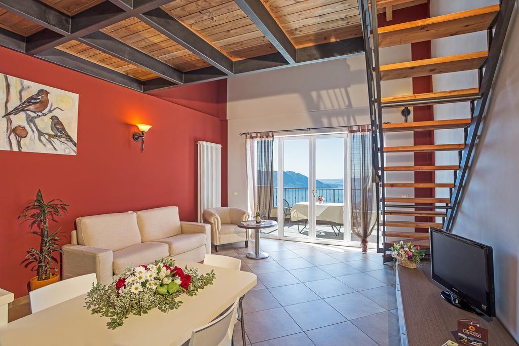 Residence Usignolo Trarego Rum bild